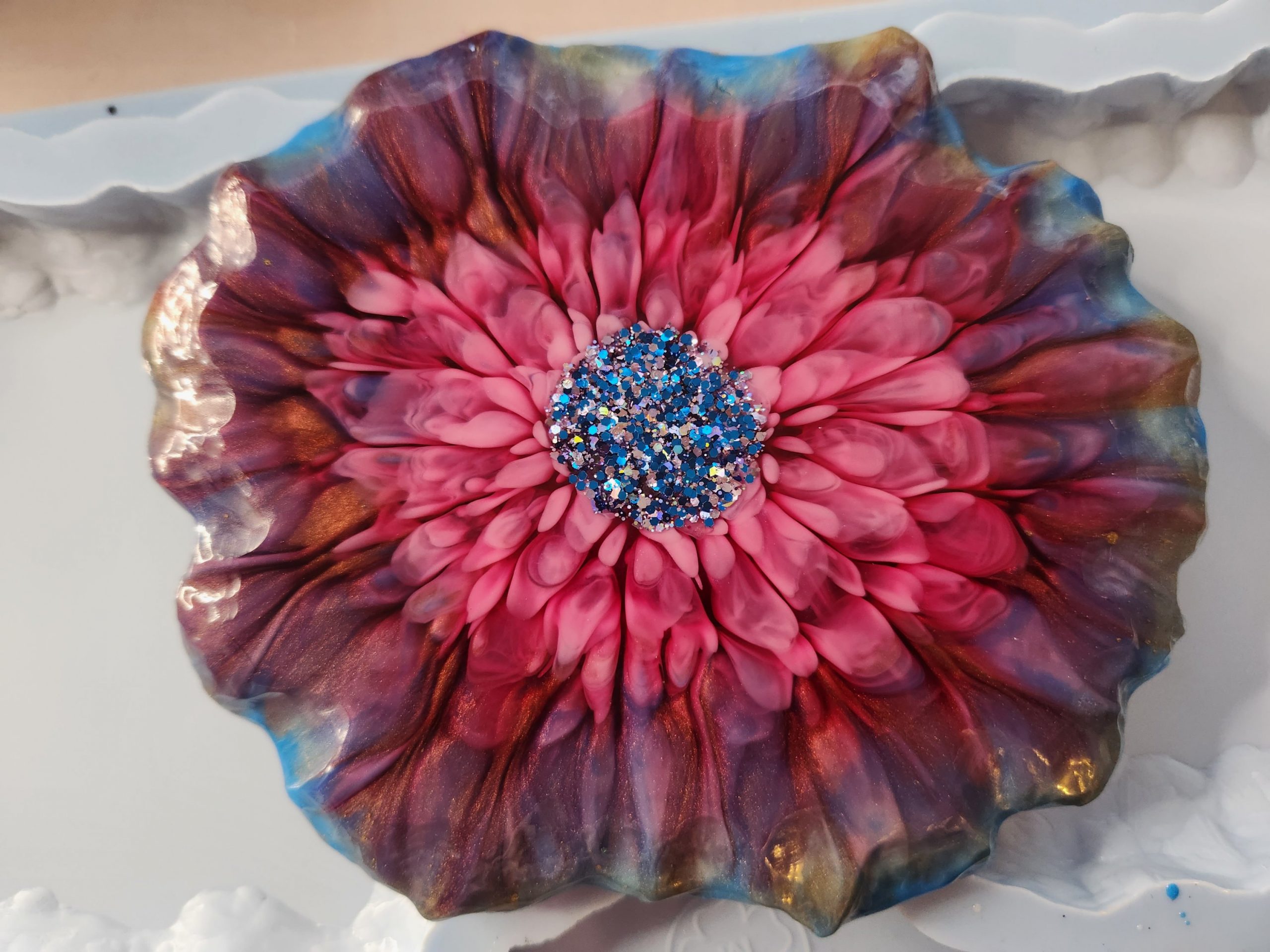 Metallic DaLi dots flower